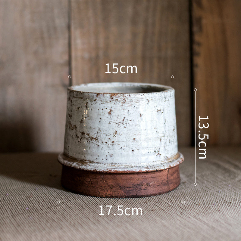Seta Vessels – Textured Ceramic Vases in Earth & Ivory