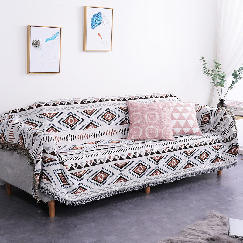 Geometric Sofa Blanket – Structured Comfort