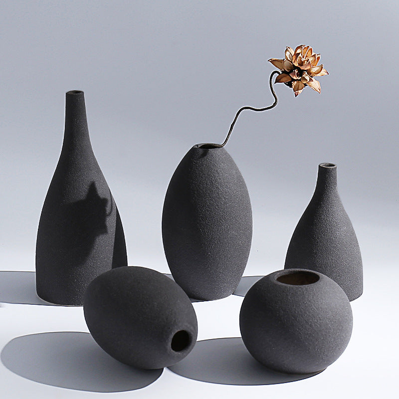 Vase en Céramique Texturée – Collection Sculpturale Minimaliste