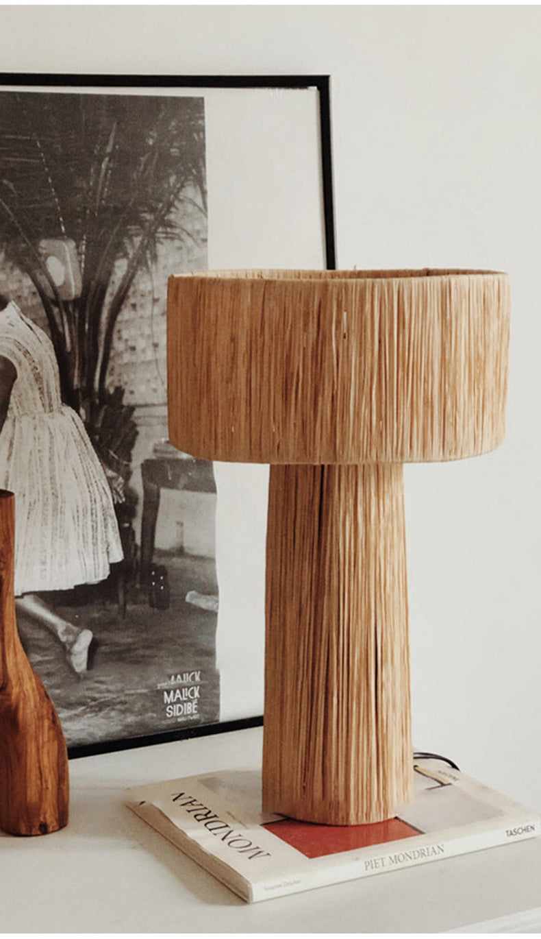 Japandi Woven Straw Table Lamp – Sculptural & Natural