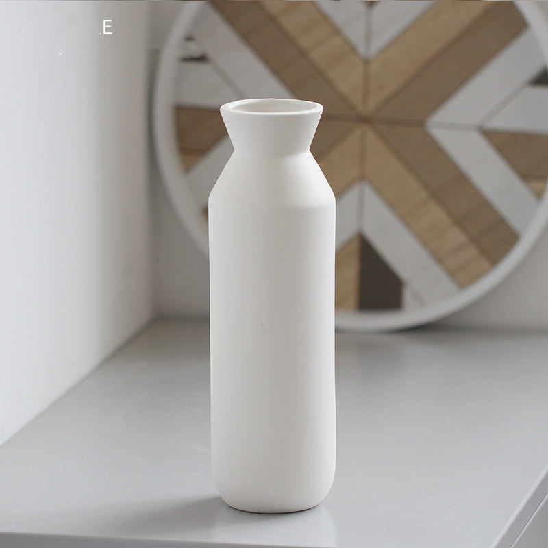 Brushed Ceramic Vase – Modern Textured Minimal Design