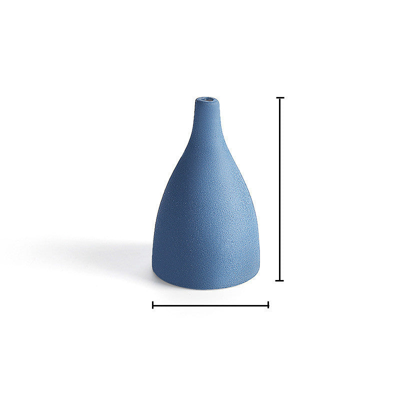 Textured Ceramic Vase – Minimalist Sculptural Object