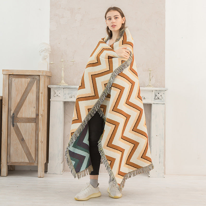 Geometric Double-Sided Knitted Sofa Blanket – Modern Graphic Throw